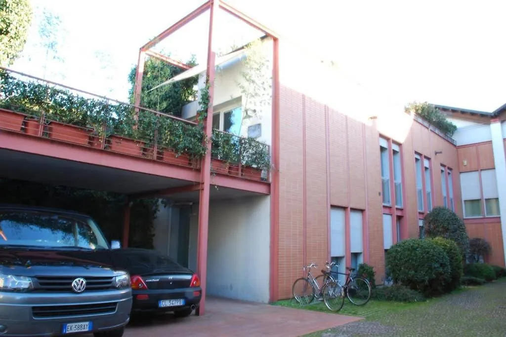 Italia Veloce Bed Bicycle Apartment Parma Italy
