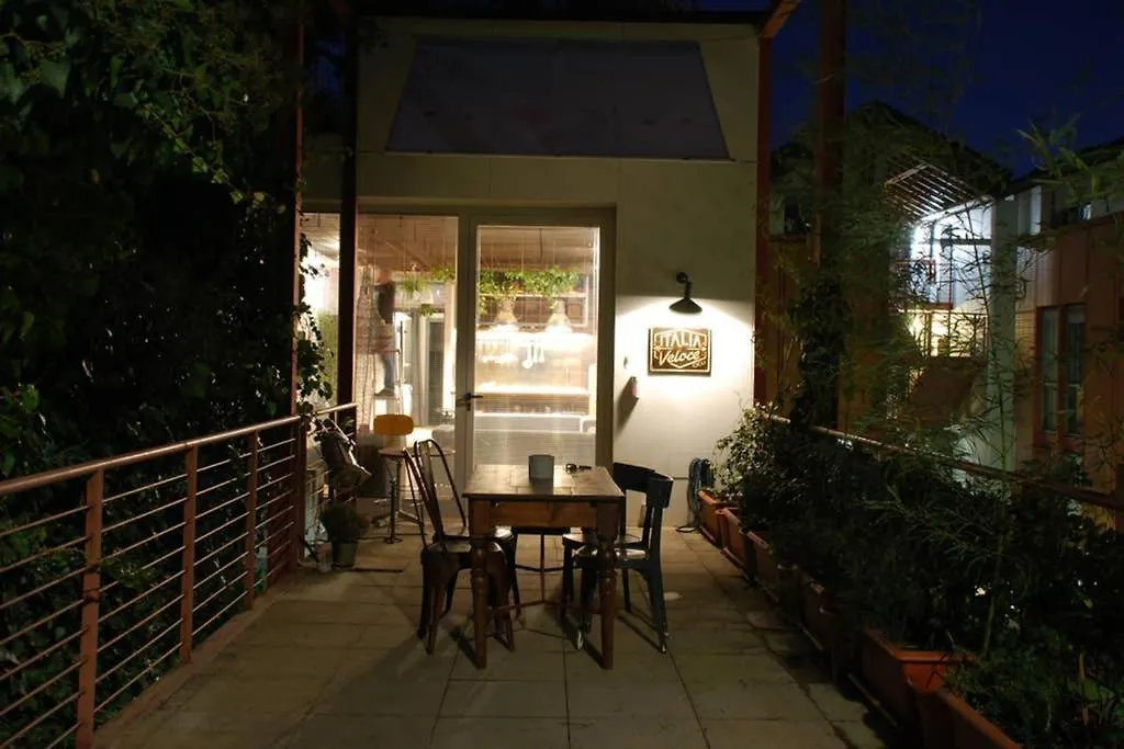 Italia Veloce Bed Bicycle Apartment Parma Italy